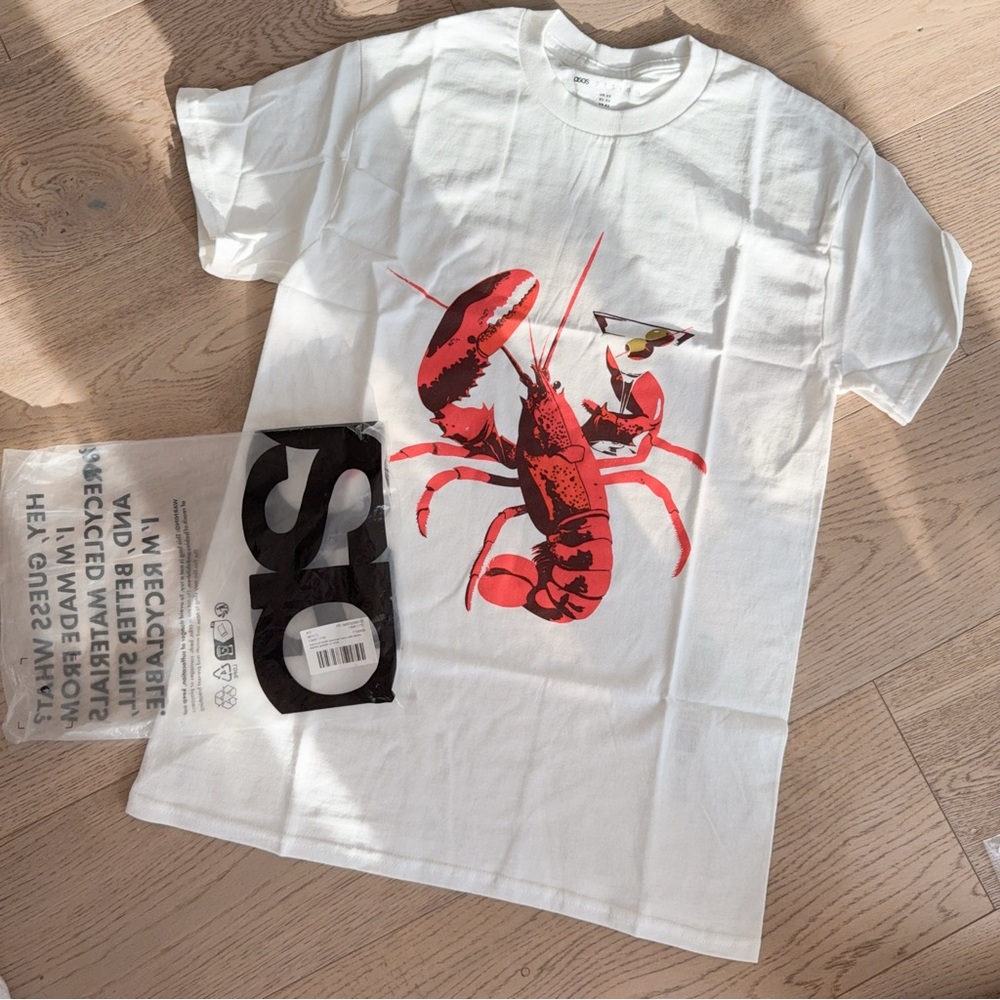 NWT ASOS Design oversized tshirt with lobster martini graphic white tshirt